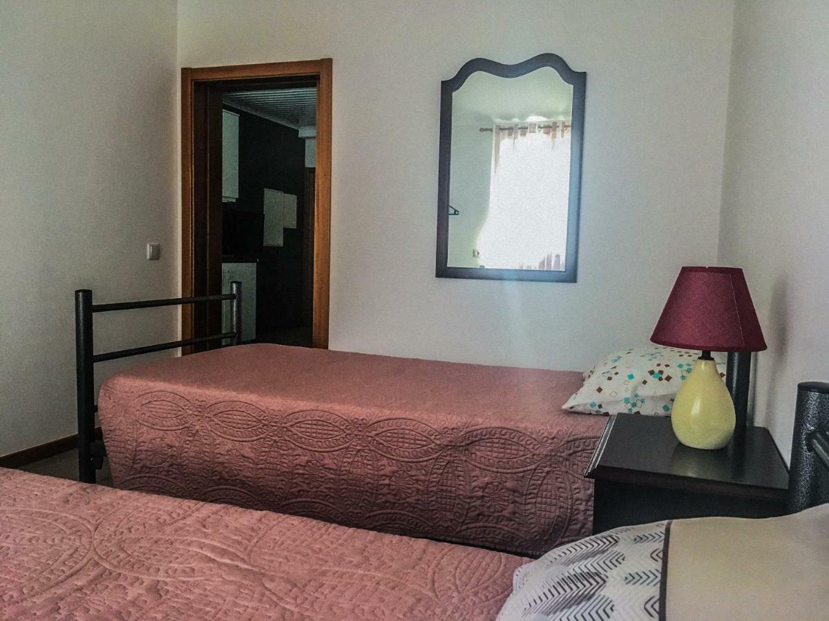 Canos Verdes Apartment II أنغرا دو إِراويزو المظهر الخارجي الصورة