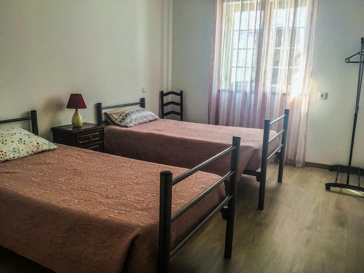 Canos Verdes Apartment II أنغرا دو إِراويزو المظهر الخارجي الصورة