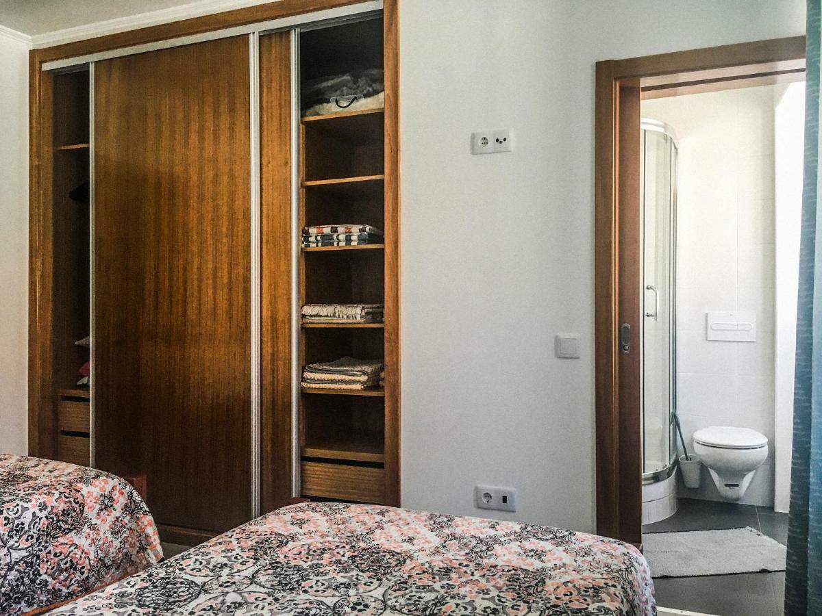 Canos Verdes Apartment II أنغرا دو إِراويزو المظهر الخارجي الصورة